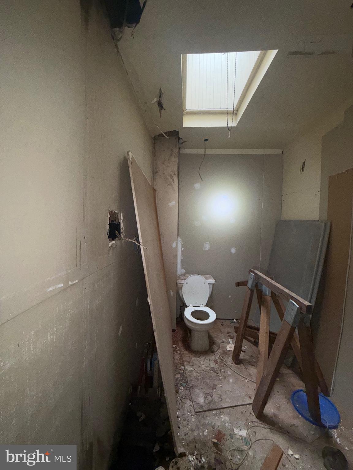 1467 North 60th Street Philadelphia, PA 19151 - Photo 15 of 23 a bathroom with a toilet and a shower