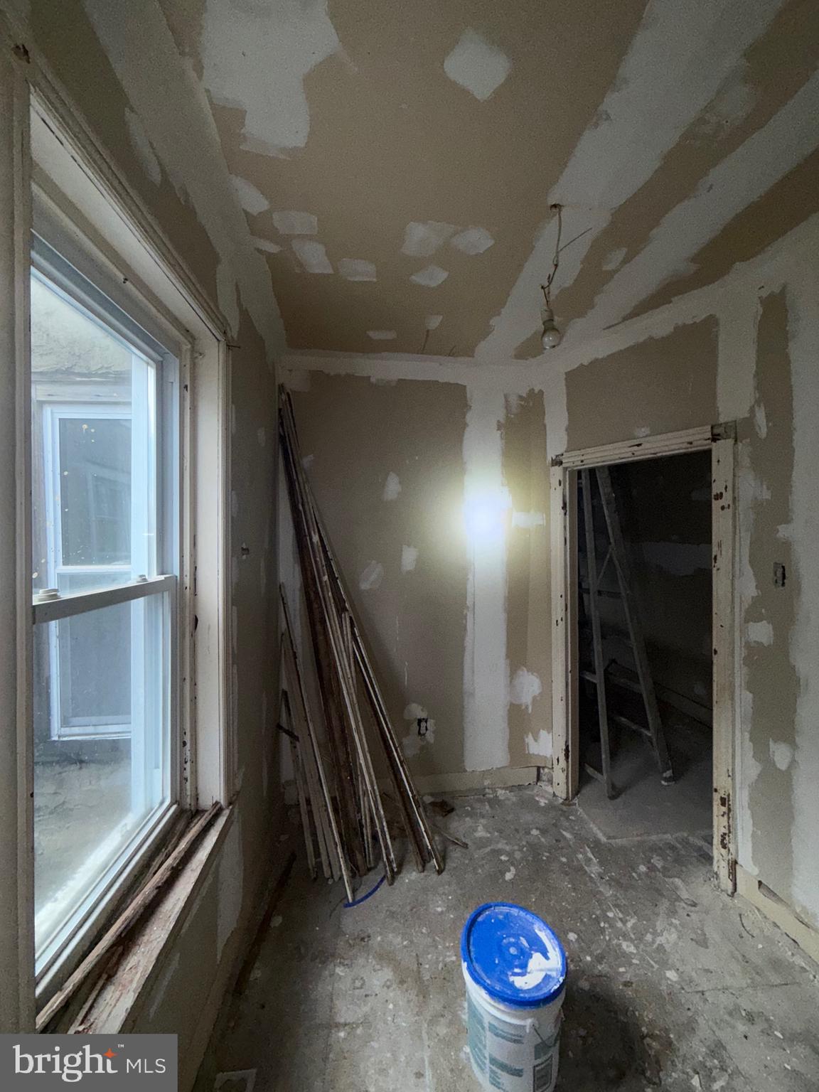 1467 North 60th Street Philadelphia, PA 19151 - Photo 6 of 23 a view of an entryway with a room