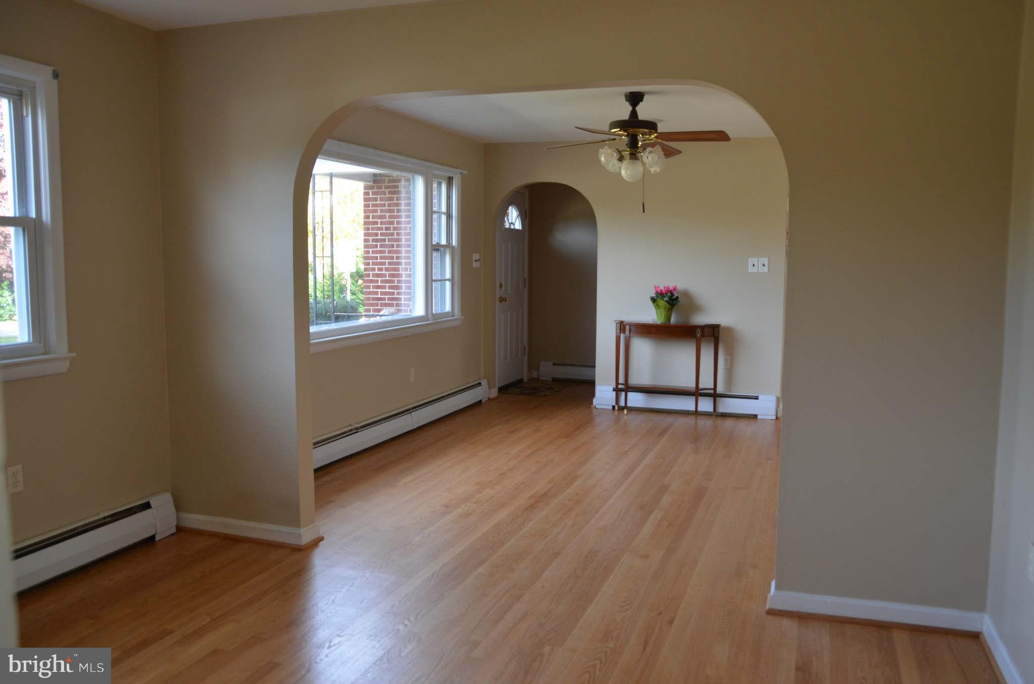 3580 Jones Road Dunkirk, MD 20754 - Photo 8 of 29 Living Room