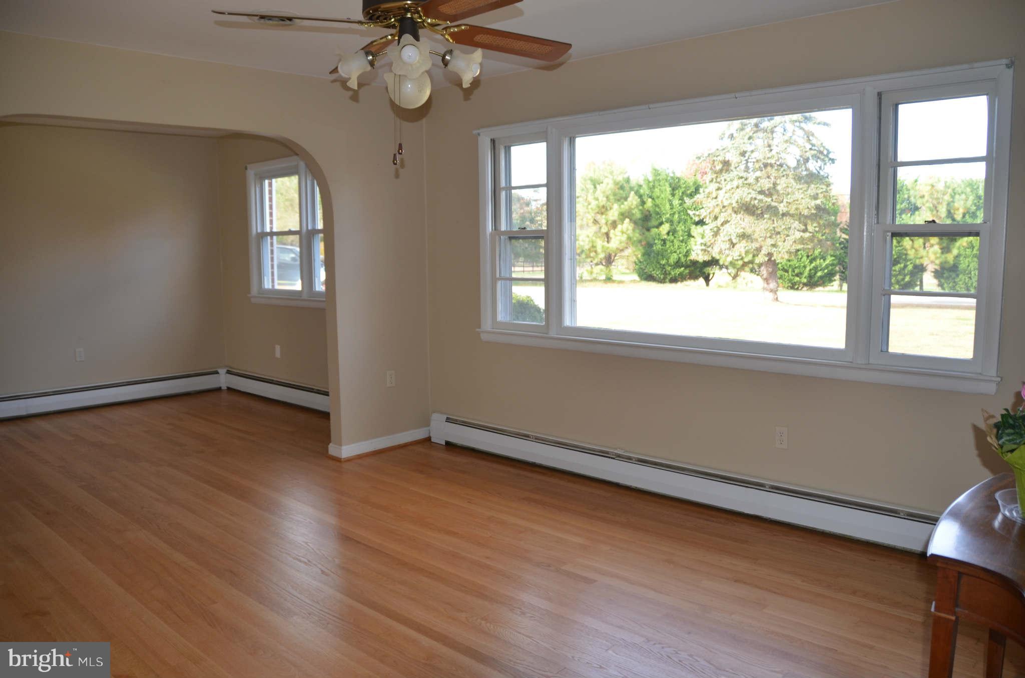 3580 Jones Road Dunkirk, MD 20754 - Photo 10 of 29 Living Room