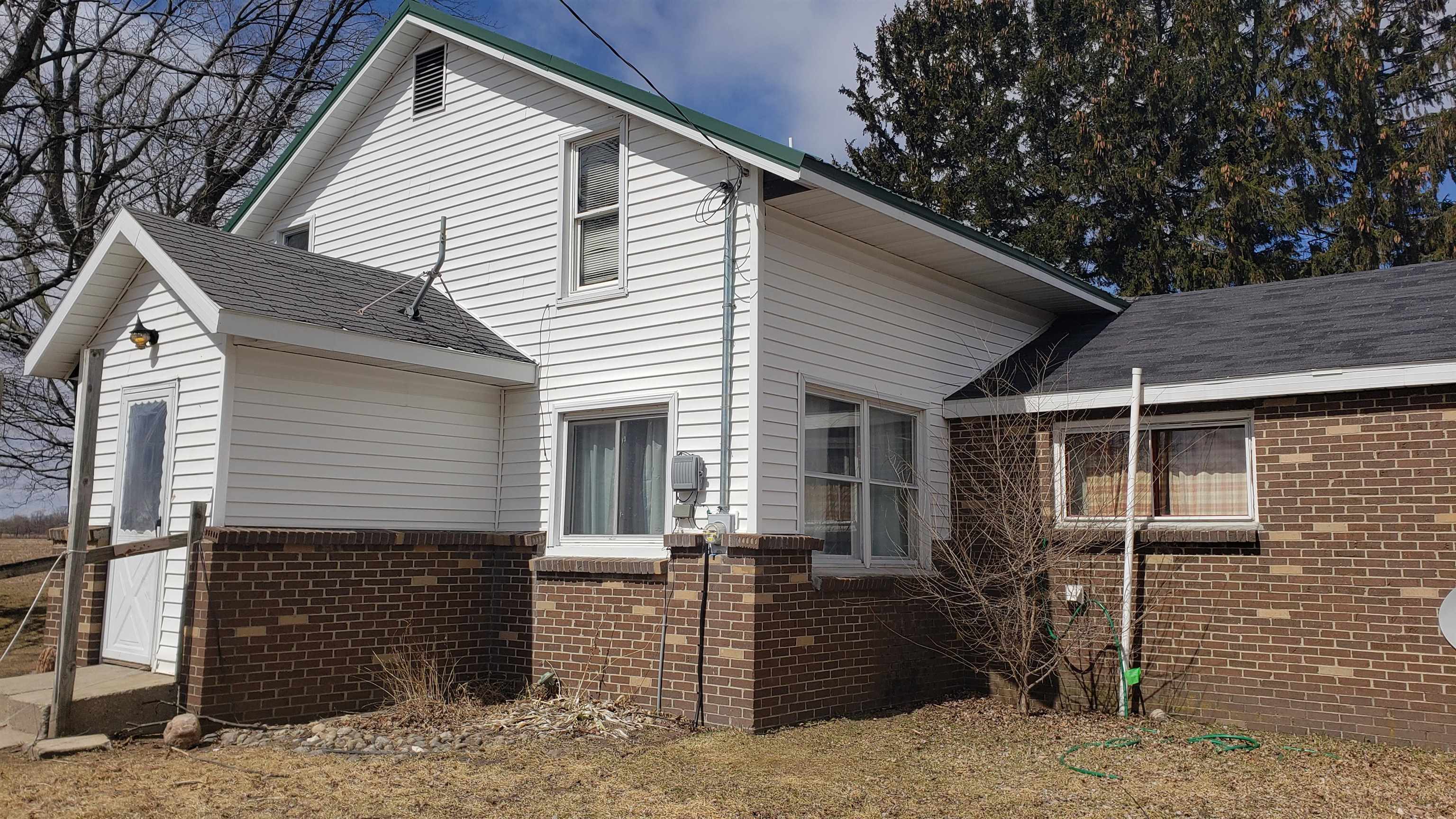 8652 West Lincoln Road Elwell, MI 48832 - Photo 3 of 6 1898970-2.JPG