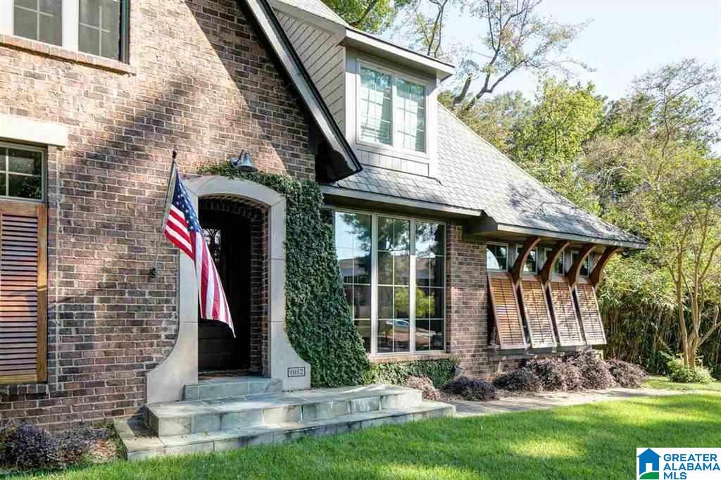 1012 Irving Road Birmingham, AL 35209 - Photo 5 of 50