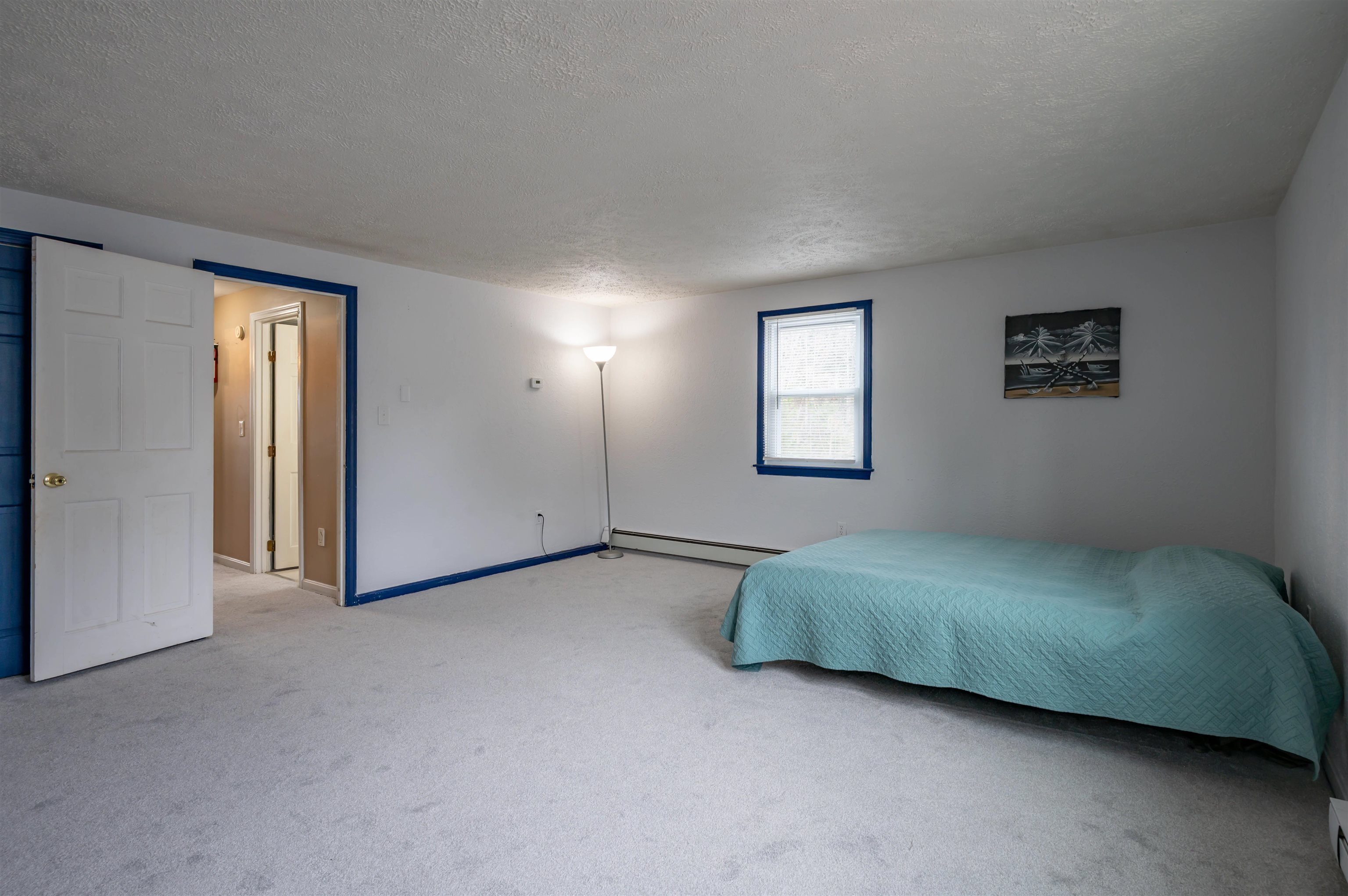 31 Rosemont Avenue Manchester, NH 03103 - Photo 9 of 46