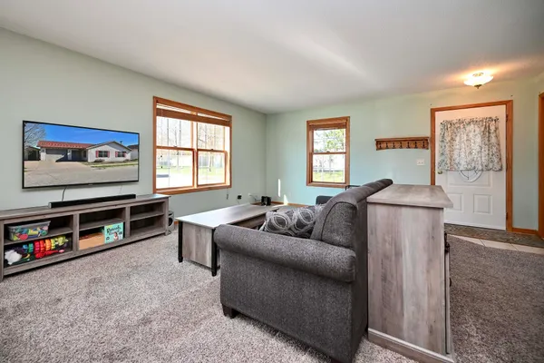 $250,000 | 760 Jimmy Carter Place, Winona, MN 55987