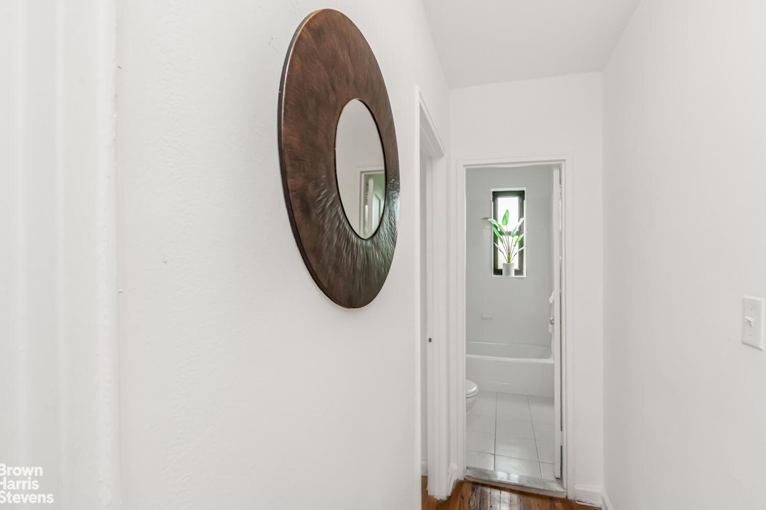 3840 Greystone Avenue, Unit 5L Bronx, NY 10463 - Photo 10 of 41 a close view of door lock