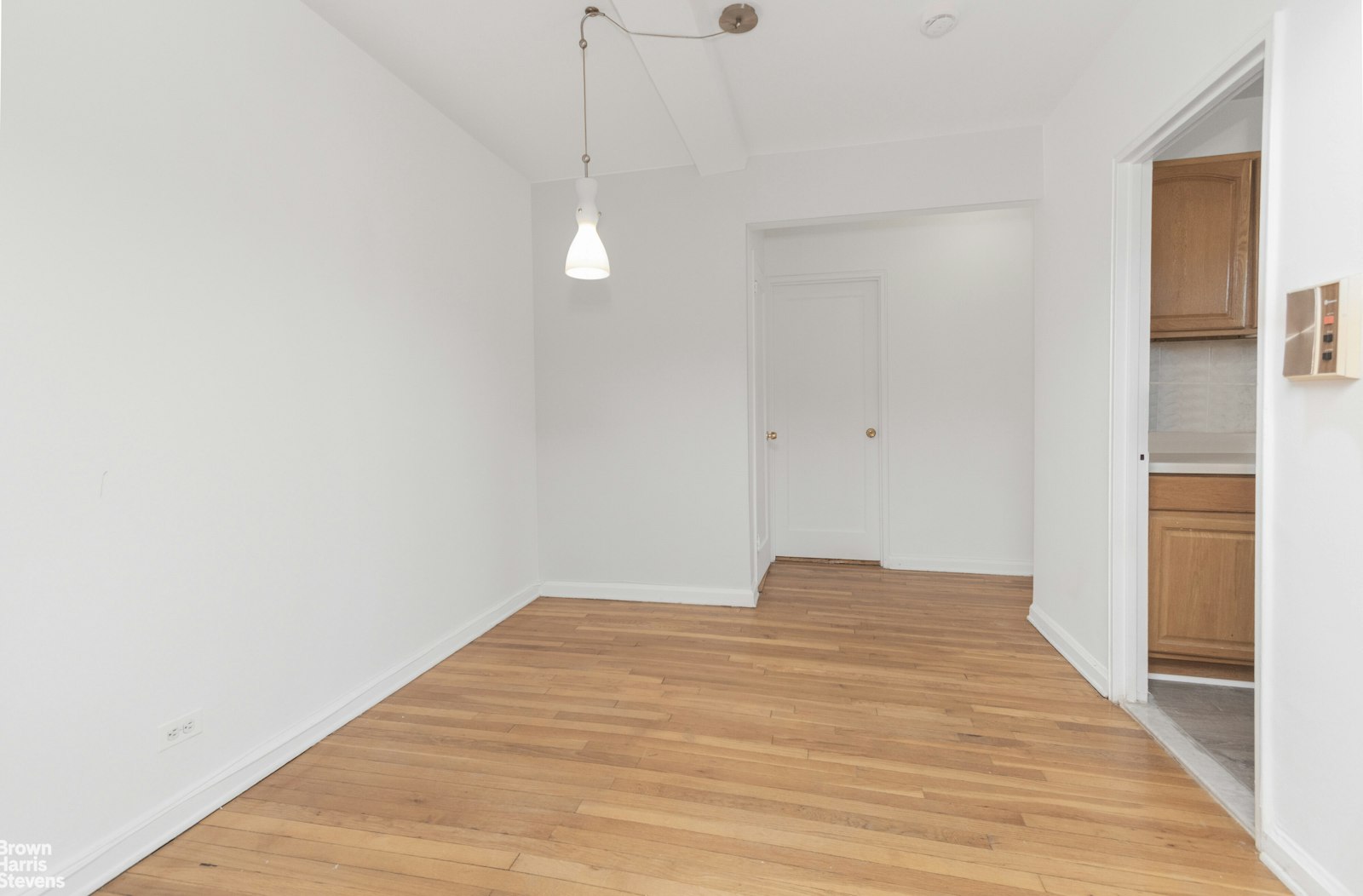 3840 Greystone Avenue, Unit 5L Bronx, NY 10463 - Photo 29 of 41 a view of empty room with wooden floor