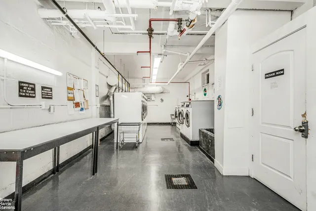 $323,000 | 3840 Greystone Avenue, Unit 5L | Fieldston