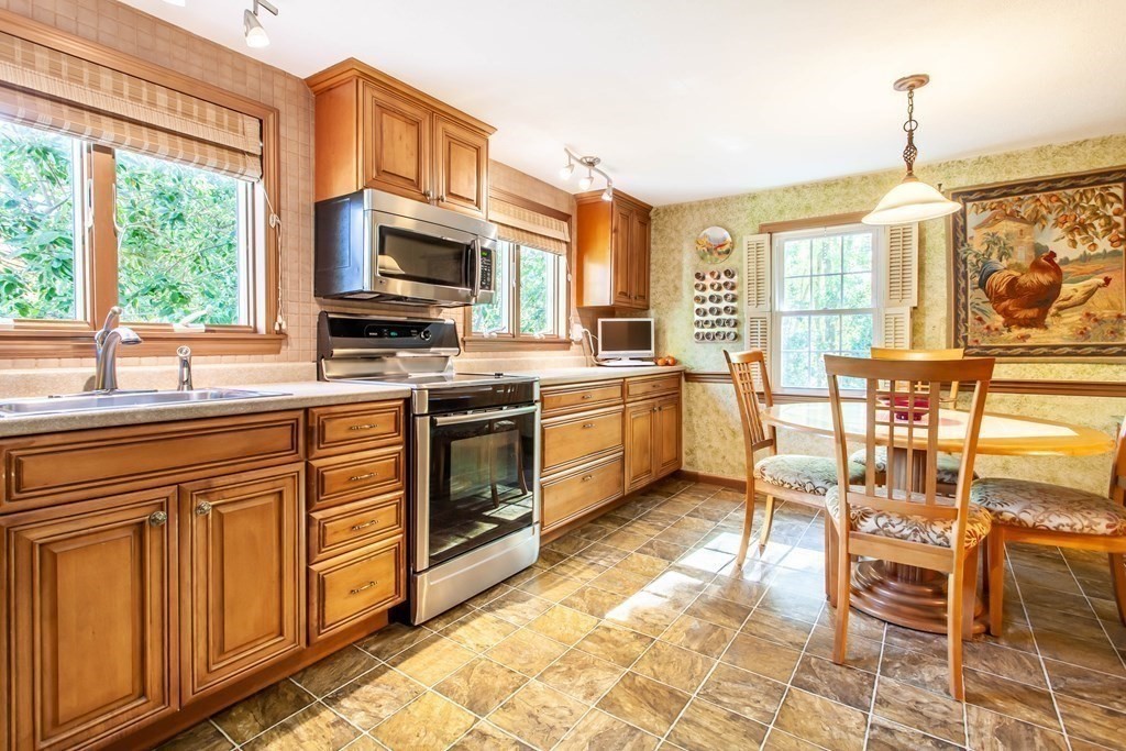 486 Newtown Road Littleton, MA 01460 - Photo 11 of 37 Gallery Image 11