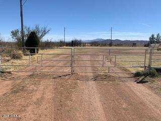 4207 South Permenter Road Willcox, AZ 85643 - Photo 12 of 17 IMG_2908_2