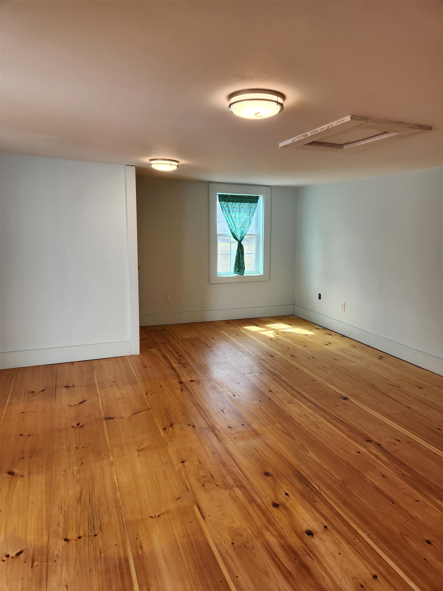 40 Library Road Grafton, NH 03240 - Photo 6 of 20