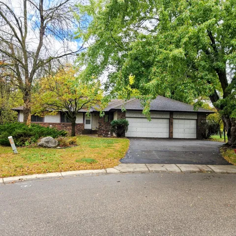 $480,000 | 15097 67th Place North, Maple Grove, MN 55311