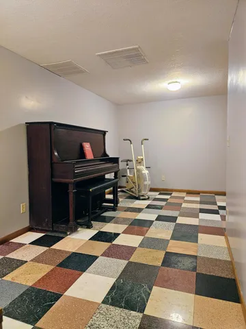 $480,000 | 15097 67th Place North, Maple Grove, MN 55311