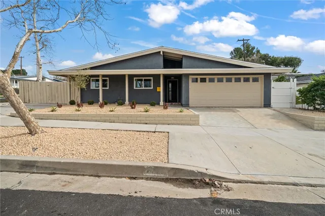 $789,000 | 27938 Oakmoor Street, Canyon Country, CA 91351