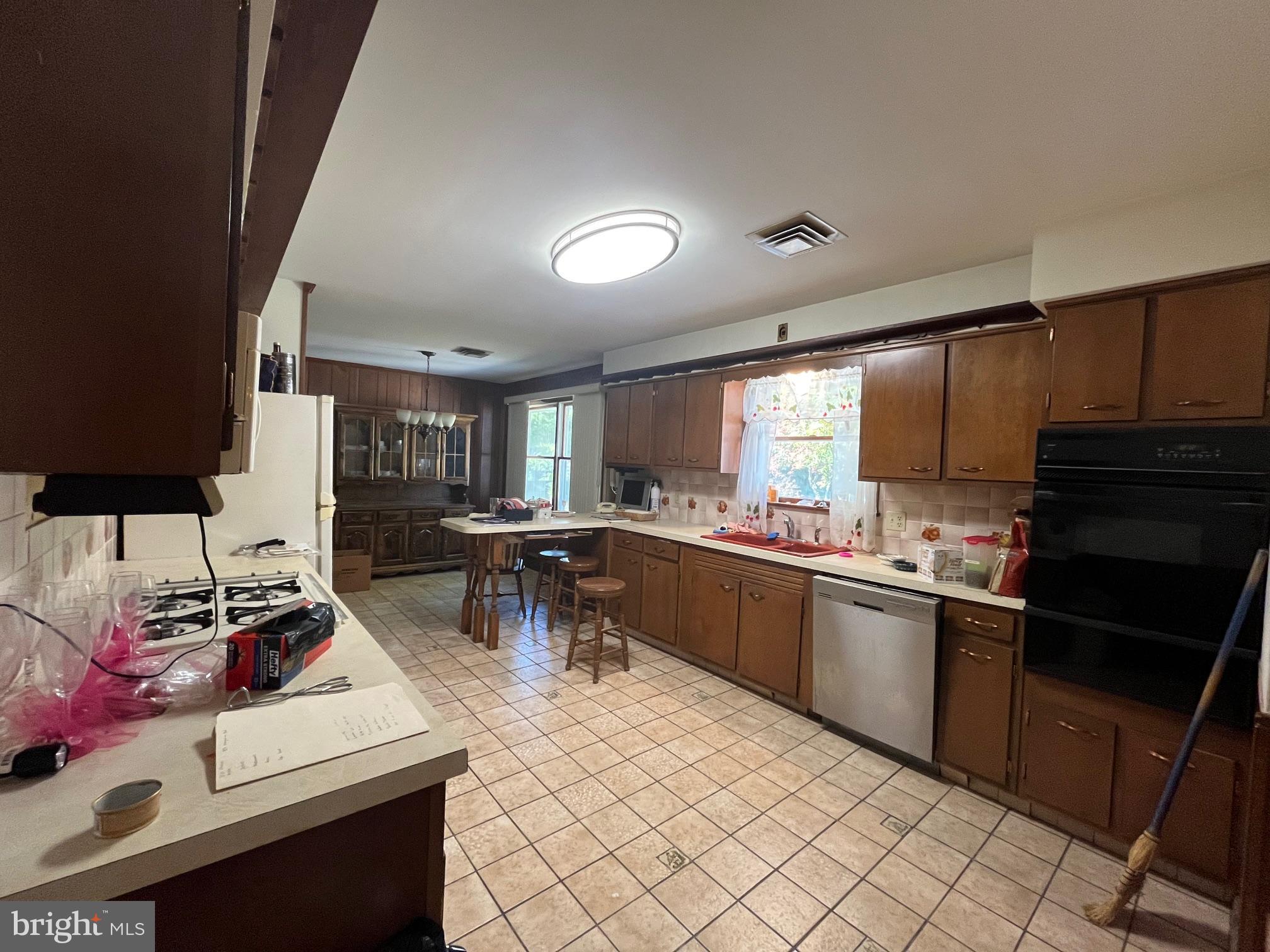 324 Magnolia Road Vineland, NJ 08360 - Photo 6 of 19 Kitchen