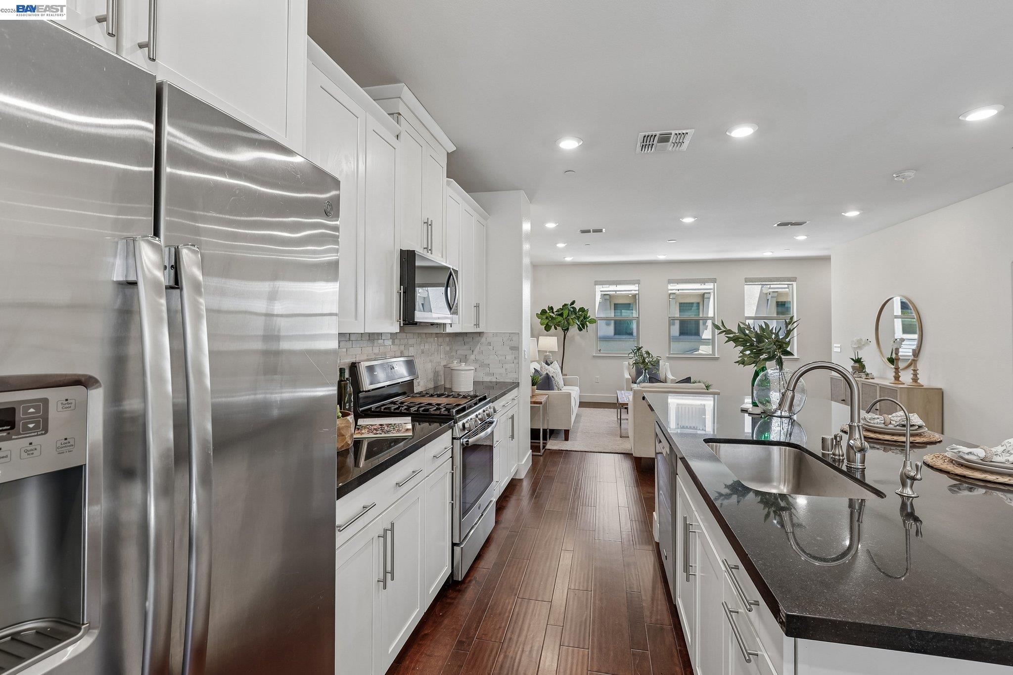 3992 Scottfield Street Dublin, CA 94568 - Photo 9 of 41