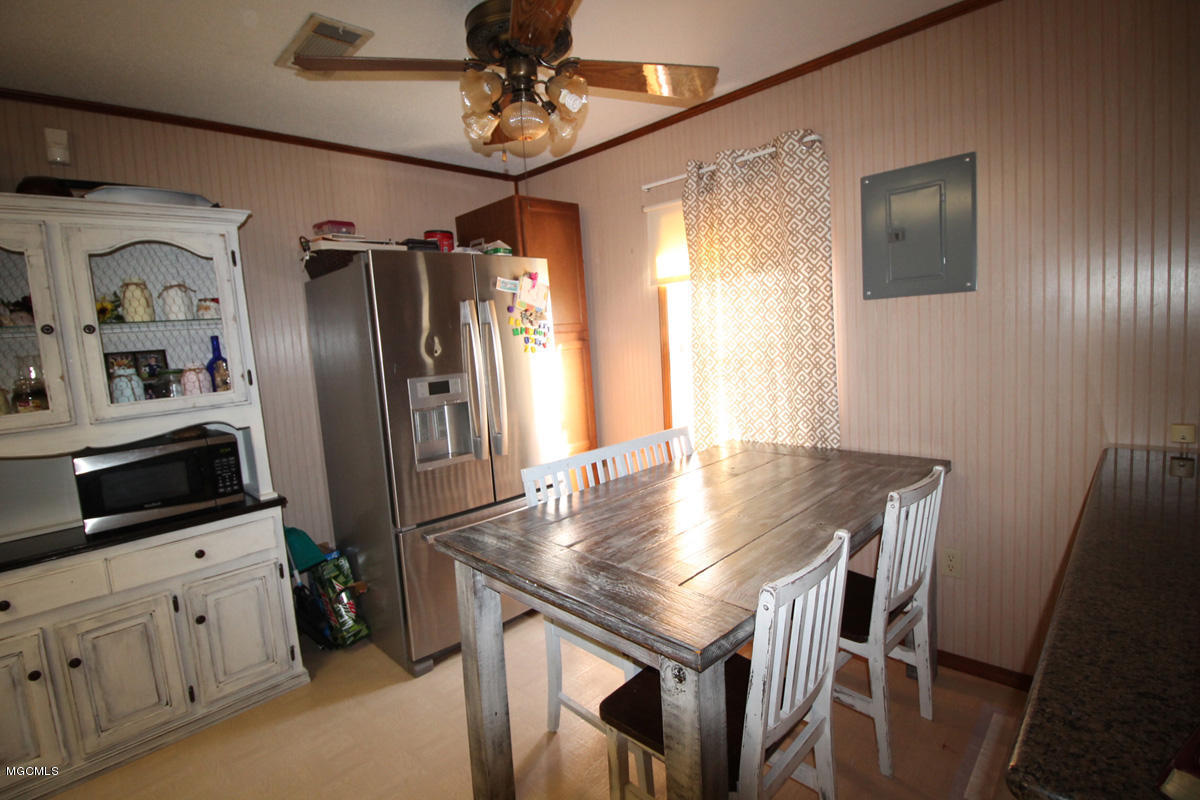 141 Bruce Goff Road Lucedale, MS 39452 - Photo 11 of 38 Dining