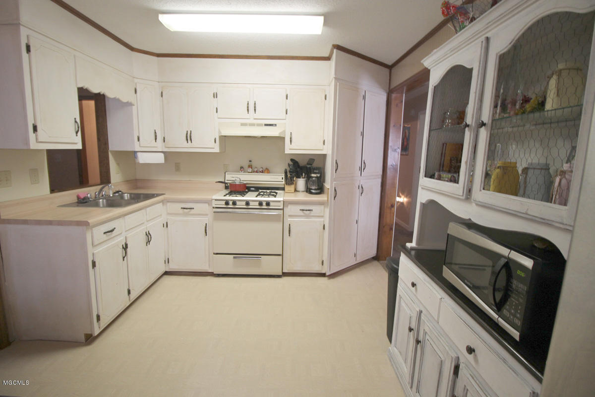 141 Bruce Goff Road Lucedale, MS 39452 - Photo 7 of 38 Kitchen