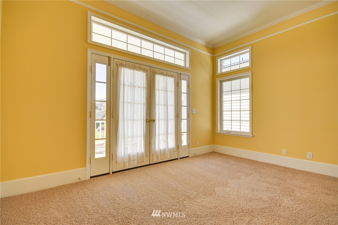 1003 East Crescent Harbor Road Oak Harbor, WA 98277 - Photo 11 of 25 Gallery Image 11