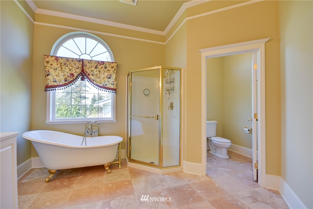 1003 East Crescent Harbor Road Oak Harbor, WA 98277 - Photo 14 of 25 Gallery Image 14
