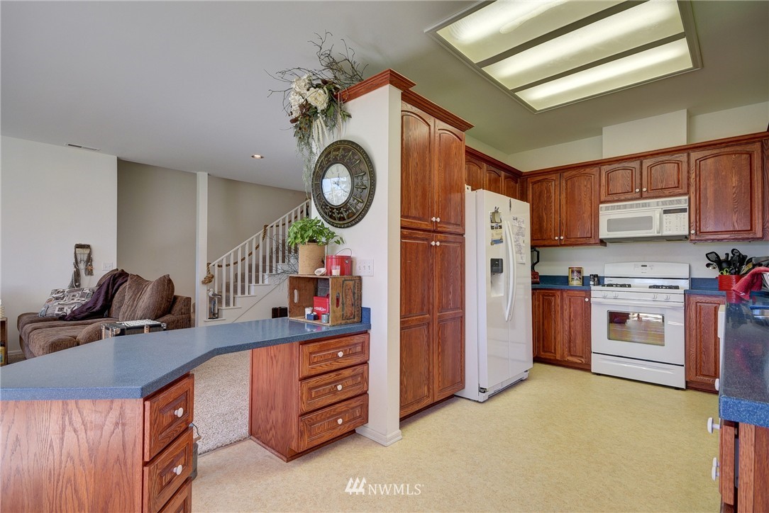 1003 East Crescent Harbor Road Oak Harbor, WA 98277 - Photo 20 of 25 Gallery Image 20