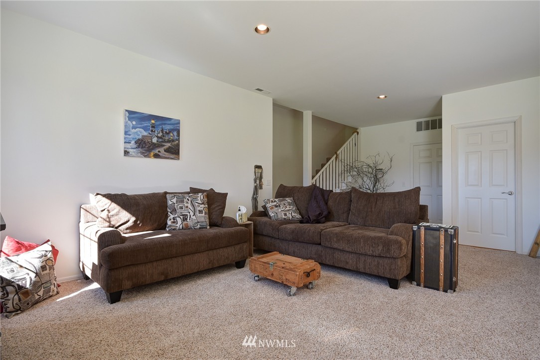 1003 East Crescent Harbor Road Oak Harbor, WA 98277 - Photo 21 of 25 Gallery Image 21