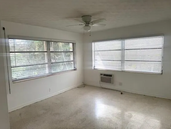 $1,975 | 4802 North Flagler Drive, Unit 2, West Palm Beach, FL 33407