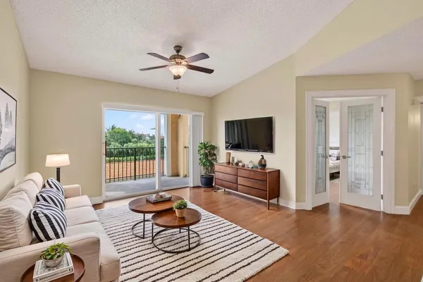 $2,200 | 157 Yacht Club Way, Unit 303, Hypoluxo, FL 33462