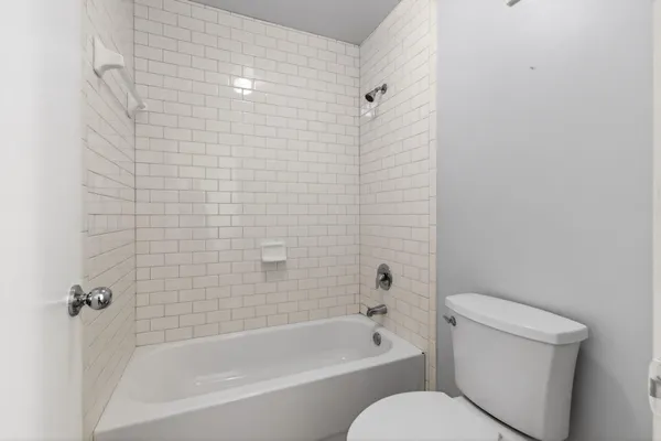 $2,200 | 157 Yacht Club Way, Unit 303, Hypoluxo, FL 33462
