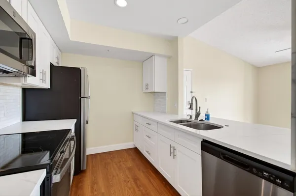 $2,200 | 157 Yacht Club Way, Unit 303, Hypoluxo, FL 33462