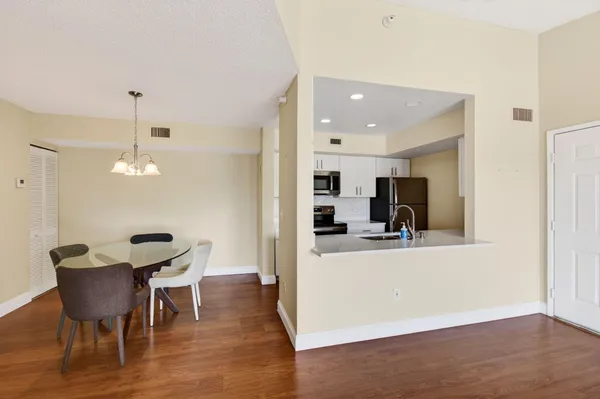 $2,200 | 157 Yacht Club Way, Unit 303, Hypoluxo, FL 33462