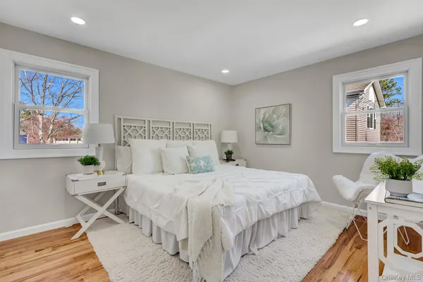 $975,000 | 116 Southern Boulevard, Hauppauge, NY 11788