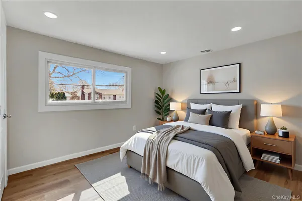 $975,000 | 116 Southern Boulevard, Hauppauge, NY 11788