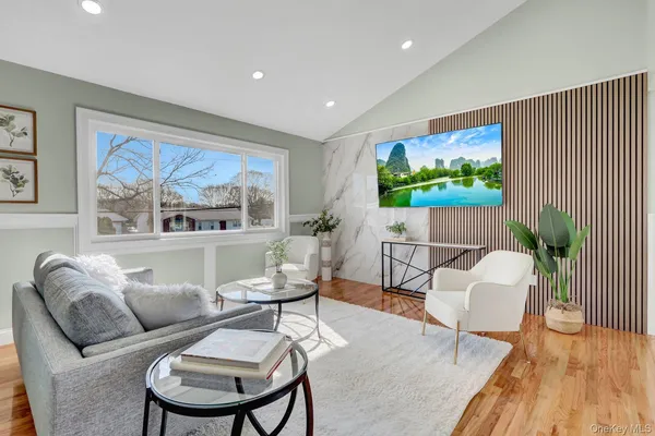 $975,000 | 116 Southern Boulevard, Hauppauge, NY 11788