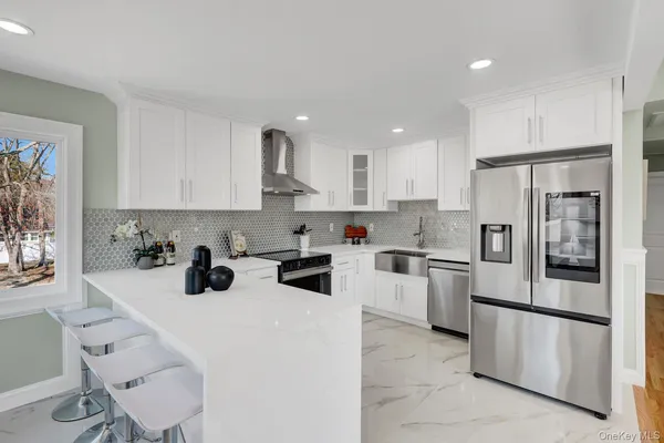 $975,000 | 116 Southern Boulevard, Hauppauge, NY 11788
