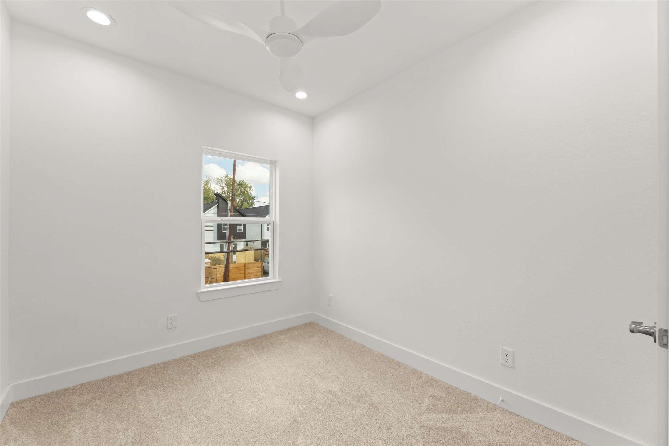 1475 Ferguson Way Houston, TX 77088 - Photo 11 of 28