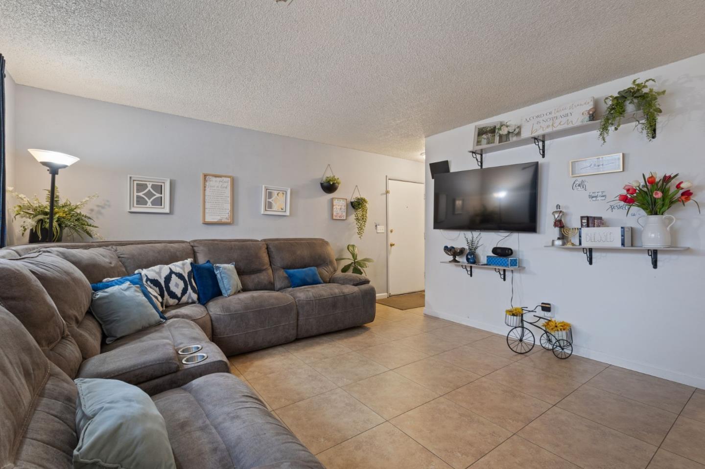 2012 West Rumble Road Modesto, CA 95350 - Photo 3 of 38 Gallery Image 3