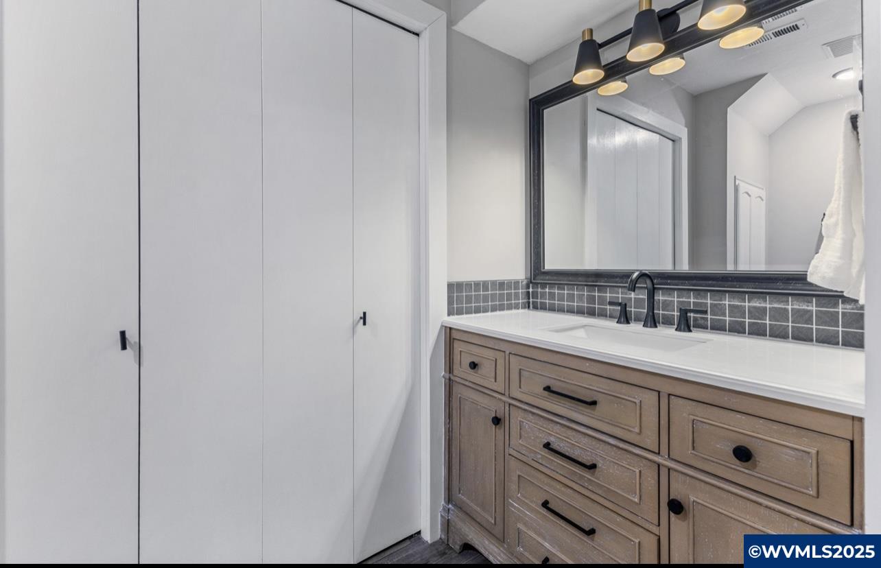 705 Northwest Quarry Road Albany, OR 97321 - Photo 10 of 27 Gallery Image 10