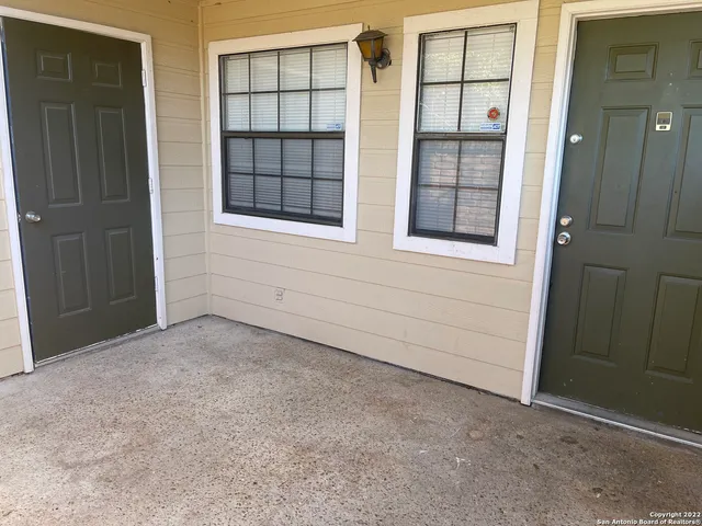 $975 | 11610 Vance Jackson Road, Unit 979, San Antonio, TX 78230