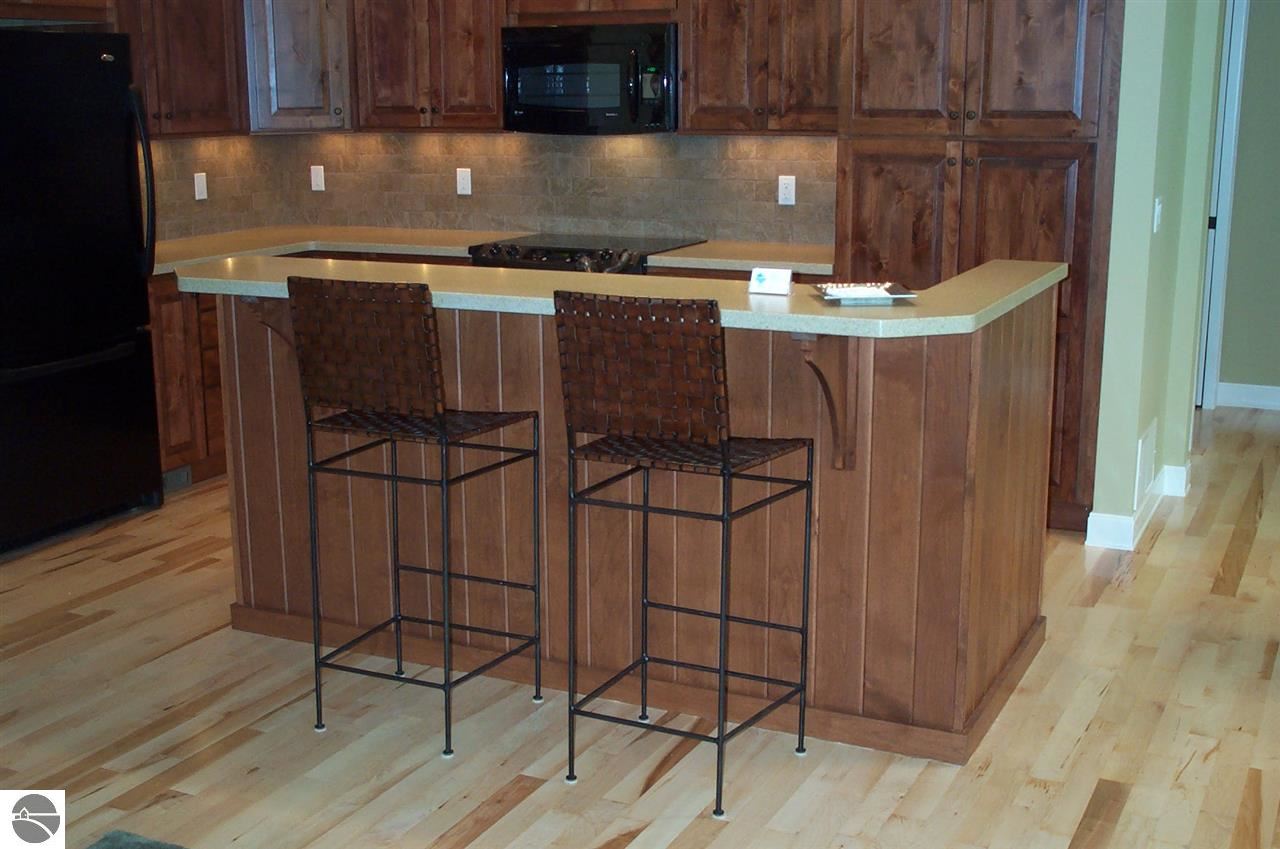325 Autumn Ridge Traverse City, MI 49686 - Photo 8 of 34 1808677-7.JPG