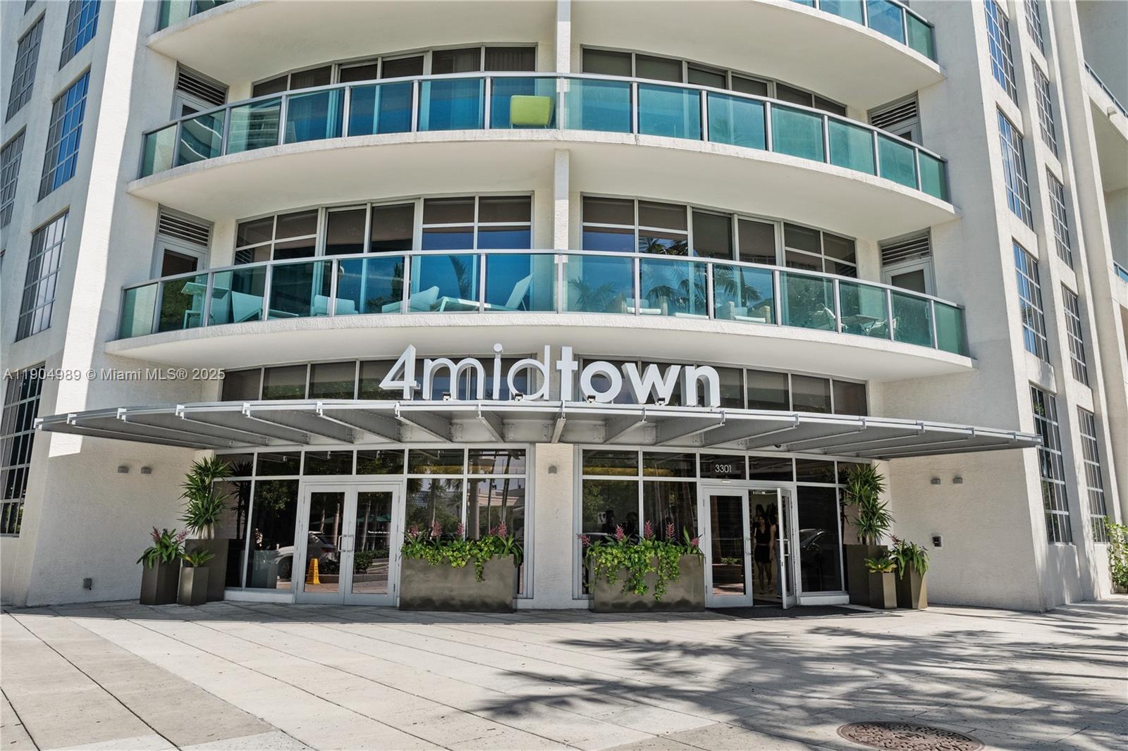 3301 Northeast 1st Avenue, Unit H2907 Miami, FL 33137 - Photo 28 of 29 front view of a building