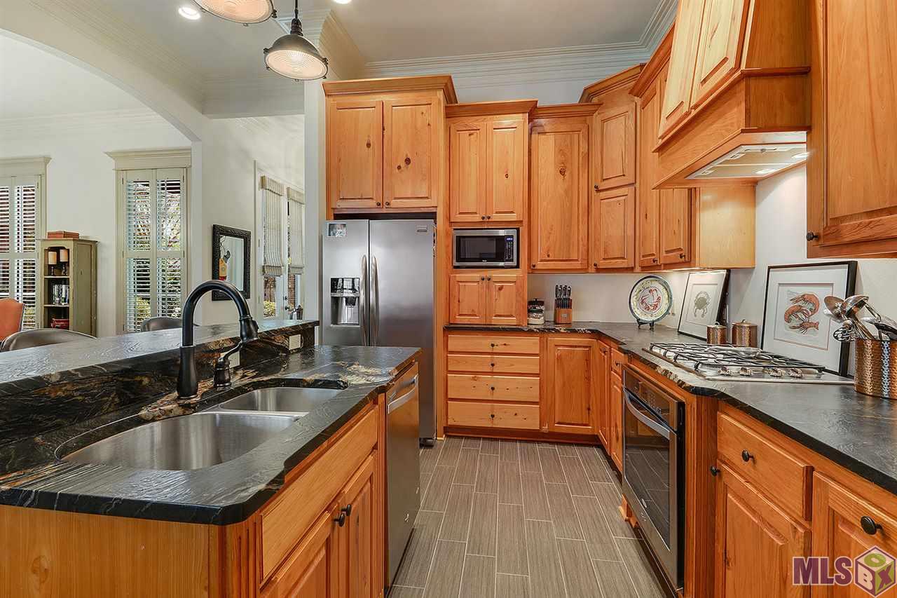 9643 Octavia Avenue Baton Rouge, LA 70809 - Photo 6 of 17 9643 Octavia Ave