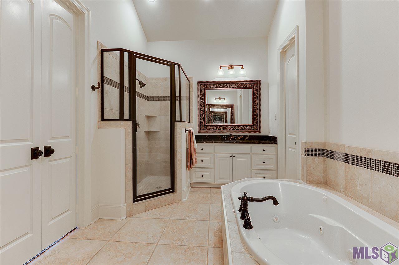 9643 Octavia Avenue Baton Rouge, LA 70809 - Photo 10 of 17