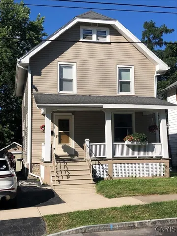 $184,900 | 804 Symonds Place, Utica, NY 13502