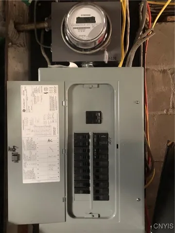 $184,900 | 804 Symonds Place, Utica, NY 13502