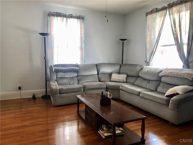 $184,900 | 804 Symonds Place, Utica, NY 13502