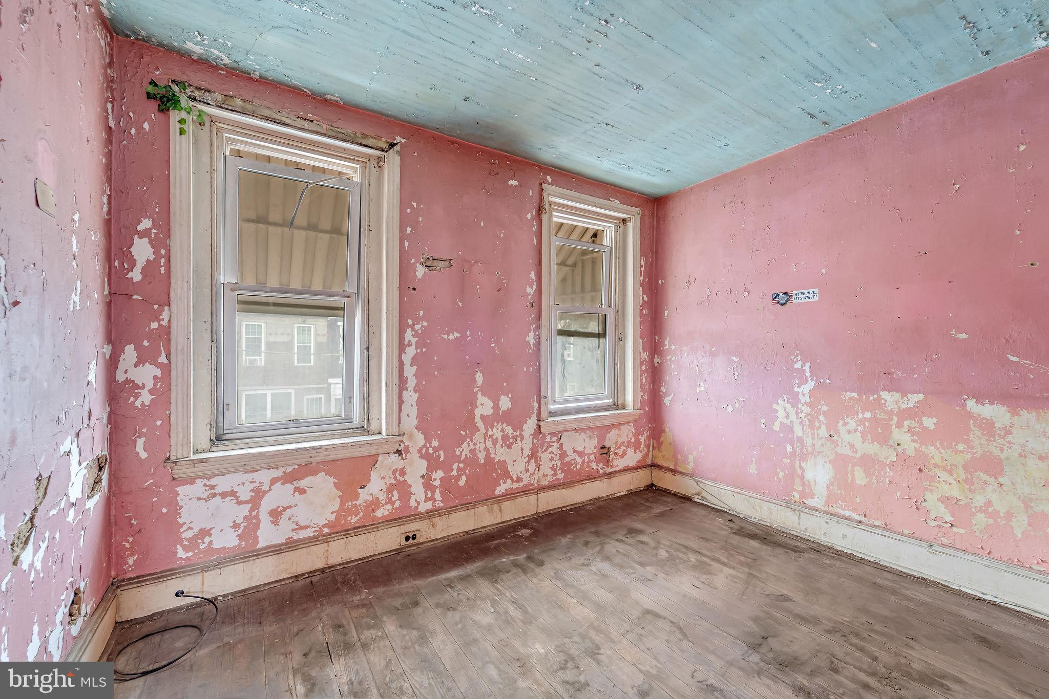 839 Spruce Street Camden, NJ 08103 - Photo 7 of 15 a view of a room with window