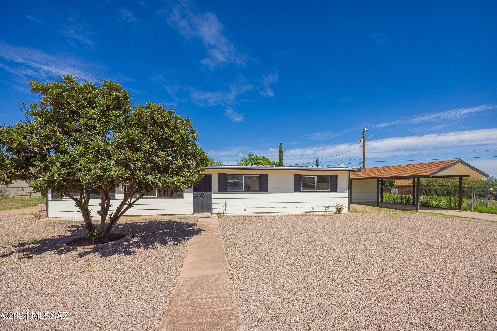 660 High Street Benson, AZ 85602 - Photo 2 of 24