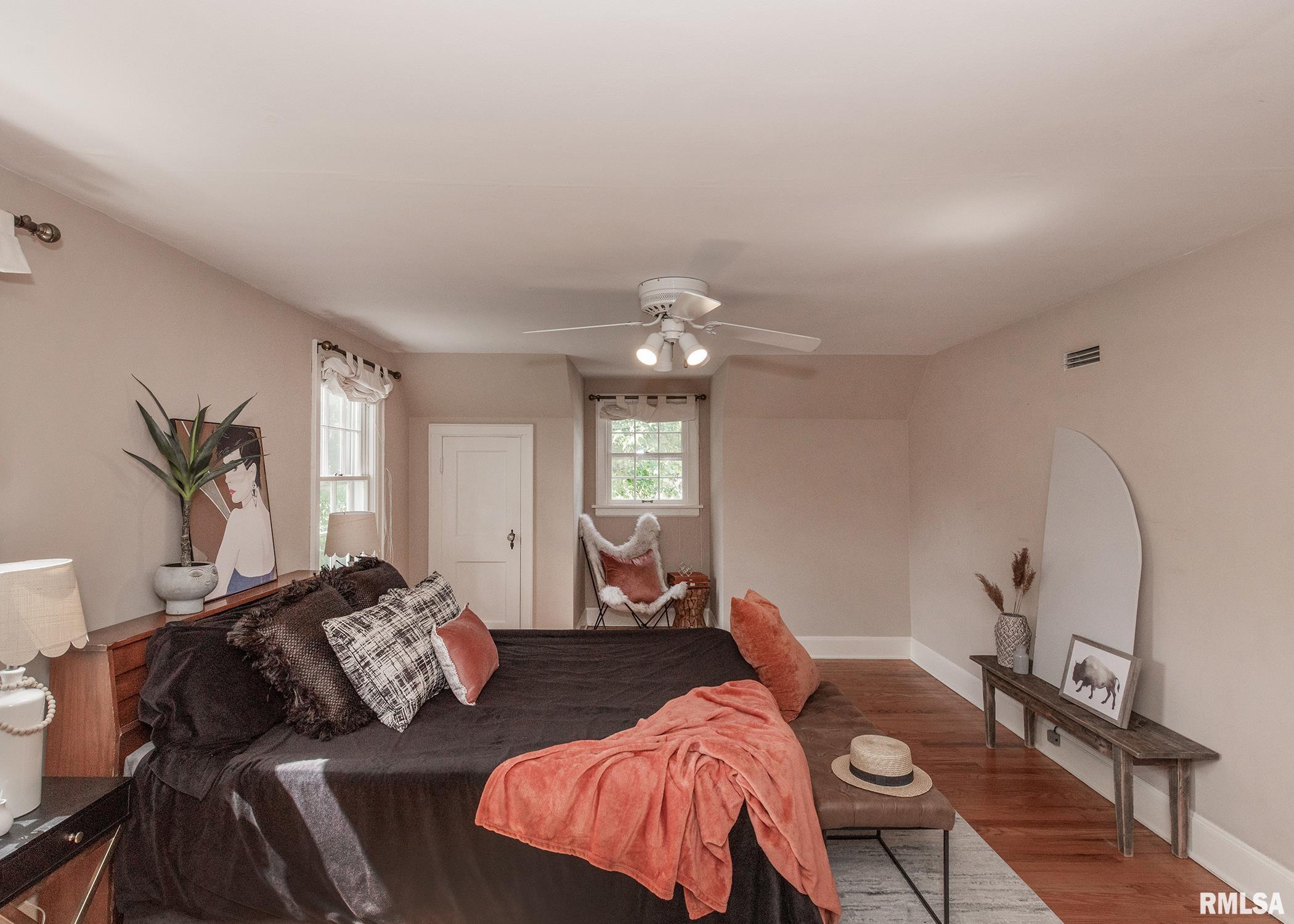 3115 Middle Road Davenport, IA 52803 - Photo 16 of 29 Gallery Image 16