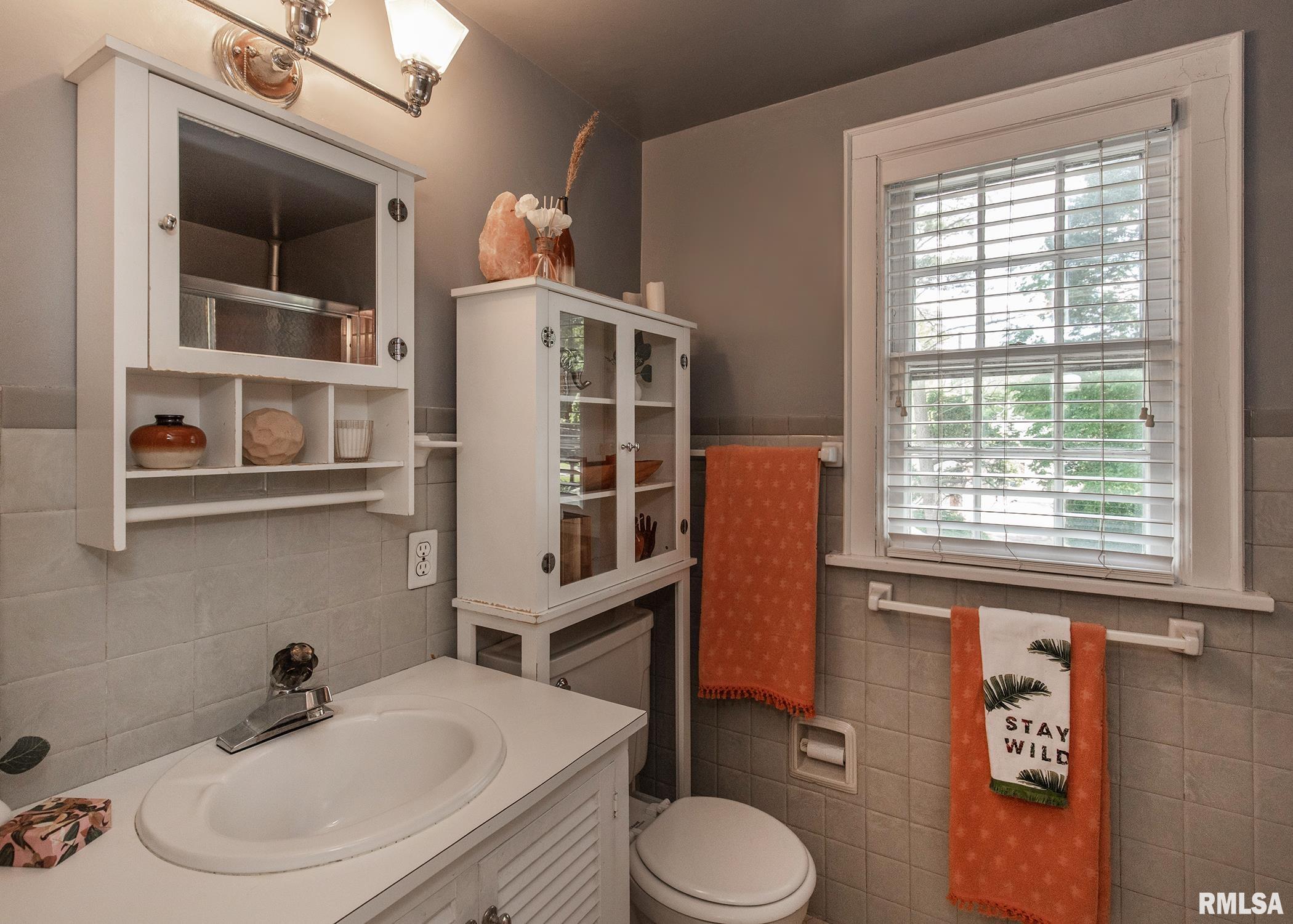 3115 Middle Road Davenport, IA 52803 - Photo 17 of 29 Gallery Image 17