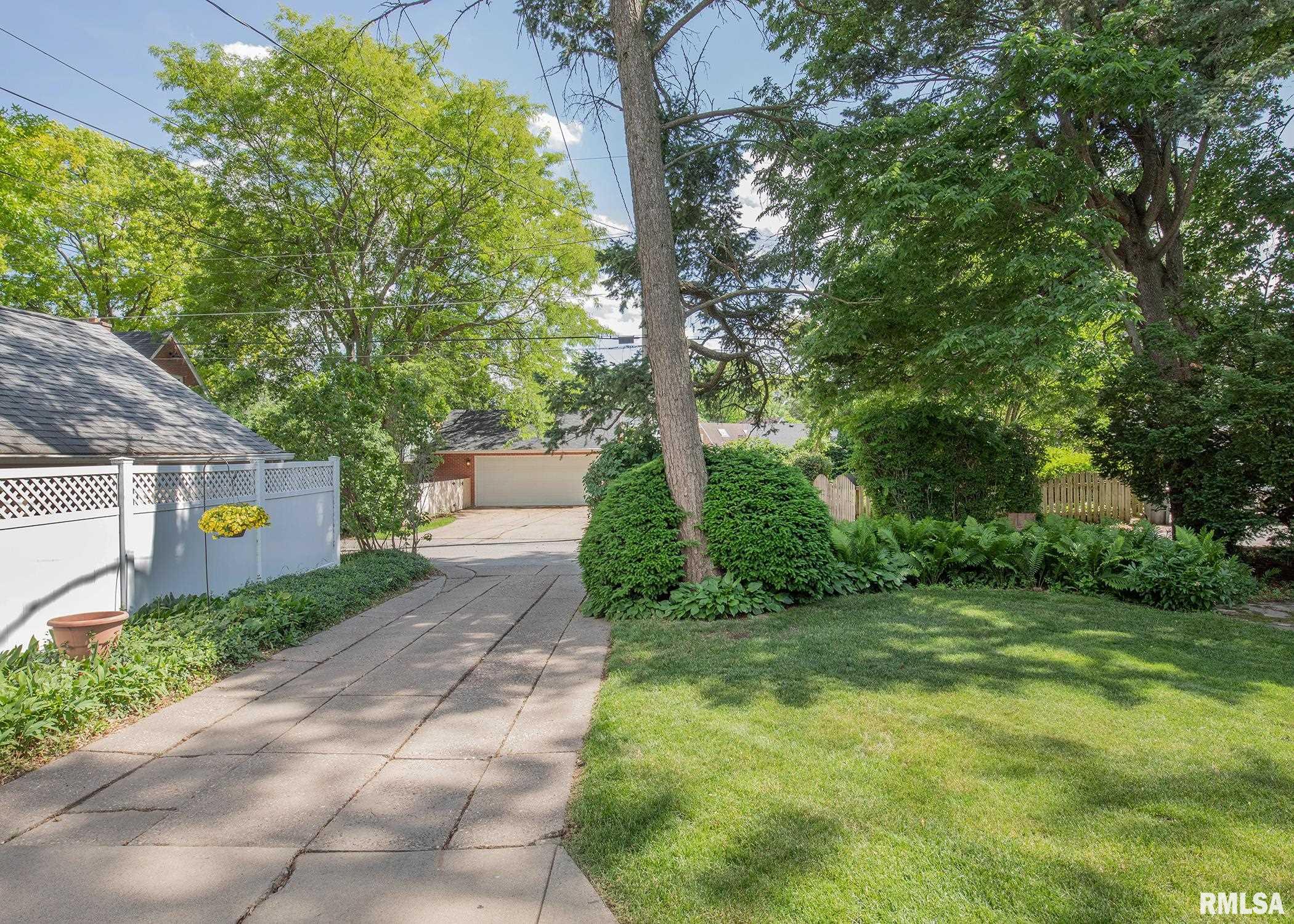 3115 Middle Road Davenport, IA 52803 - Photo 28 of 29 Gallery Image 28